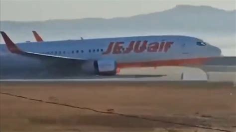 korean airline crash|korean air crash landing.